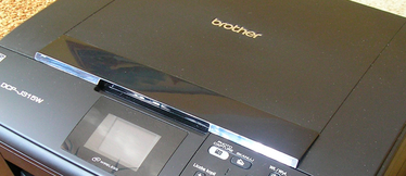 De quoi avez-vous besoin afin de faire un nettoyage des têtes d’impression sur une imprimante multifonction Brother ?